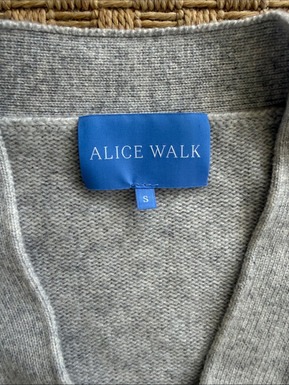 Alice Walk The Cashmere Cardigan Small - Picture 2 of 5